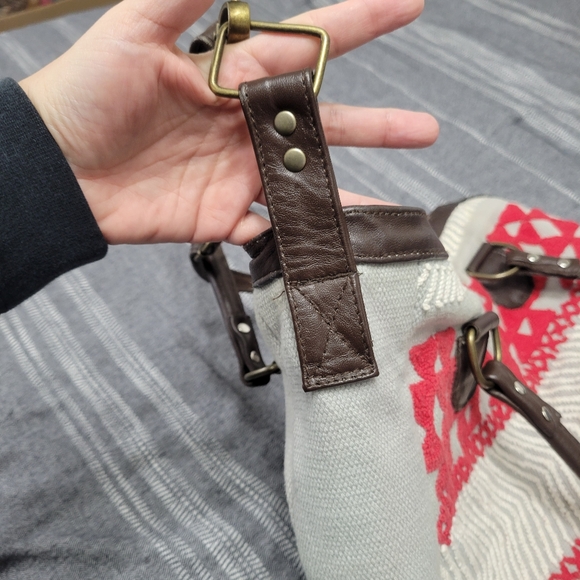 Noonday Collection Weekender - Picture 10 of 11